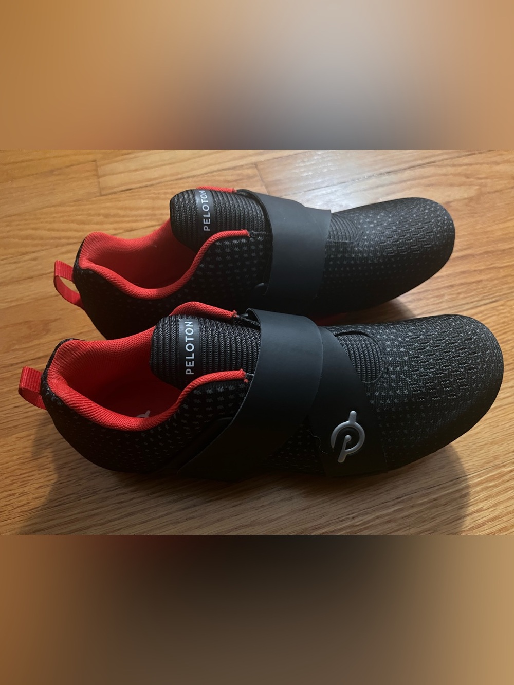 Peloton Altos Black/Red Cycling Shoes Size 6.5 Men 8 Women WORN 1-2 TIMES